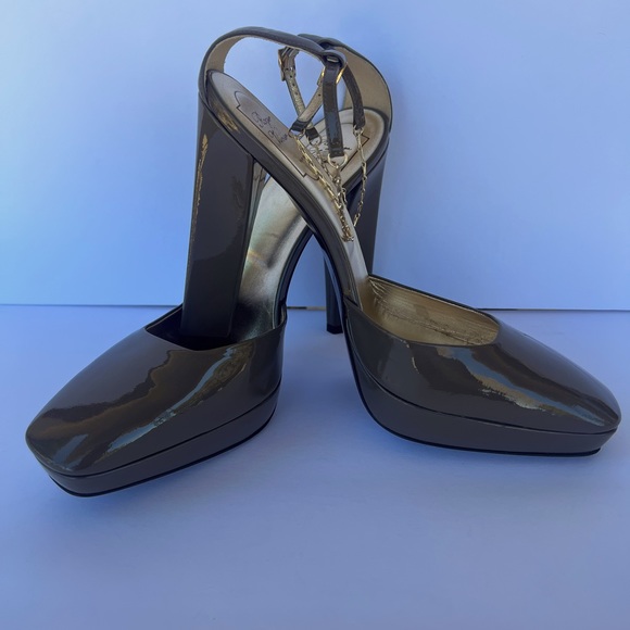 roger vivier taupe